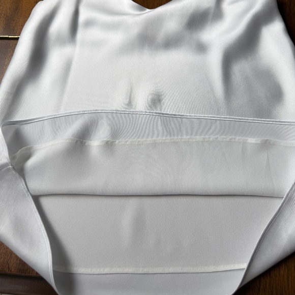 Club Monaco lined white silky top - Picture 5 of 6